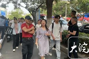 布克谈复出：我不是取胜绝对关键 最重要的是全队6人得分上双